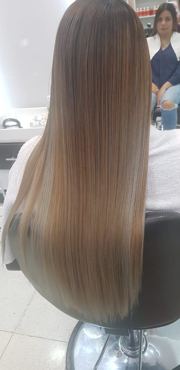 Balayage de cabello en Liora Beauty Salon Guatemala